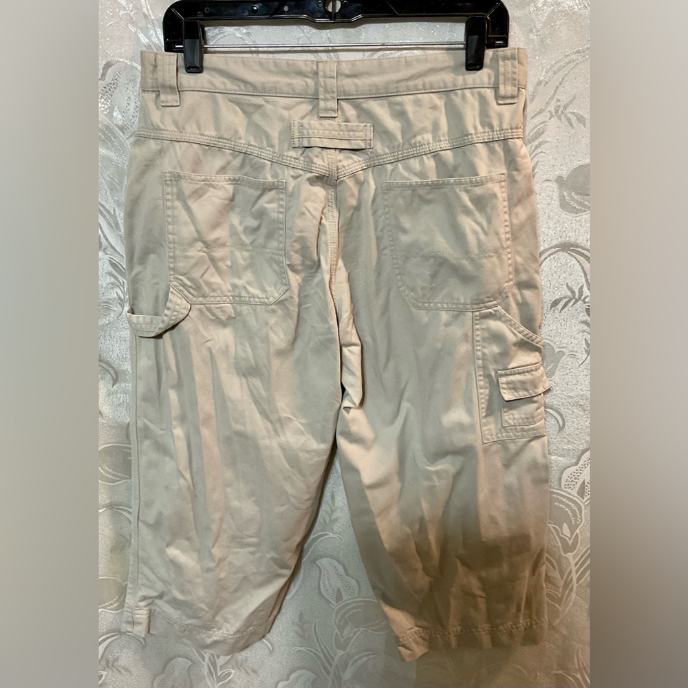 Lee Riveted Tan Cargo Shorts - Picture 2 of 5